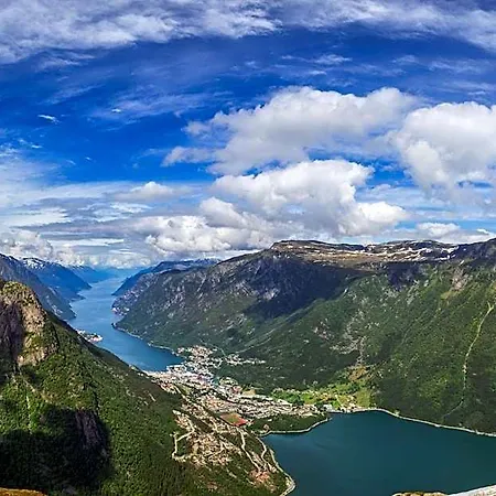 Trolltunga Szálloda *