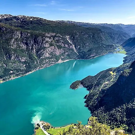 Trolltunga Szálloda Skare