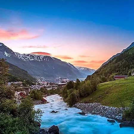 Trolltunga * Skare